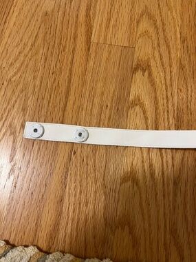 Women’s White Belt Snap